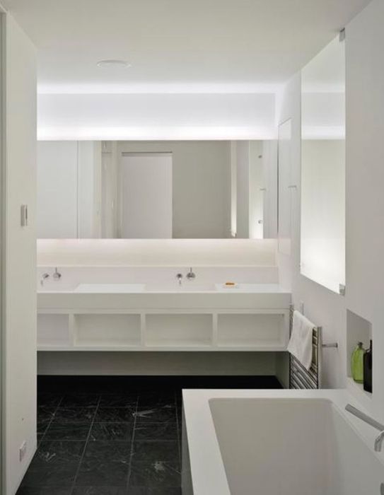 Minimalist Duplex — Bath